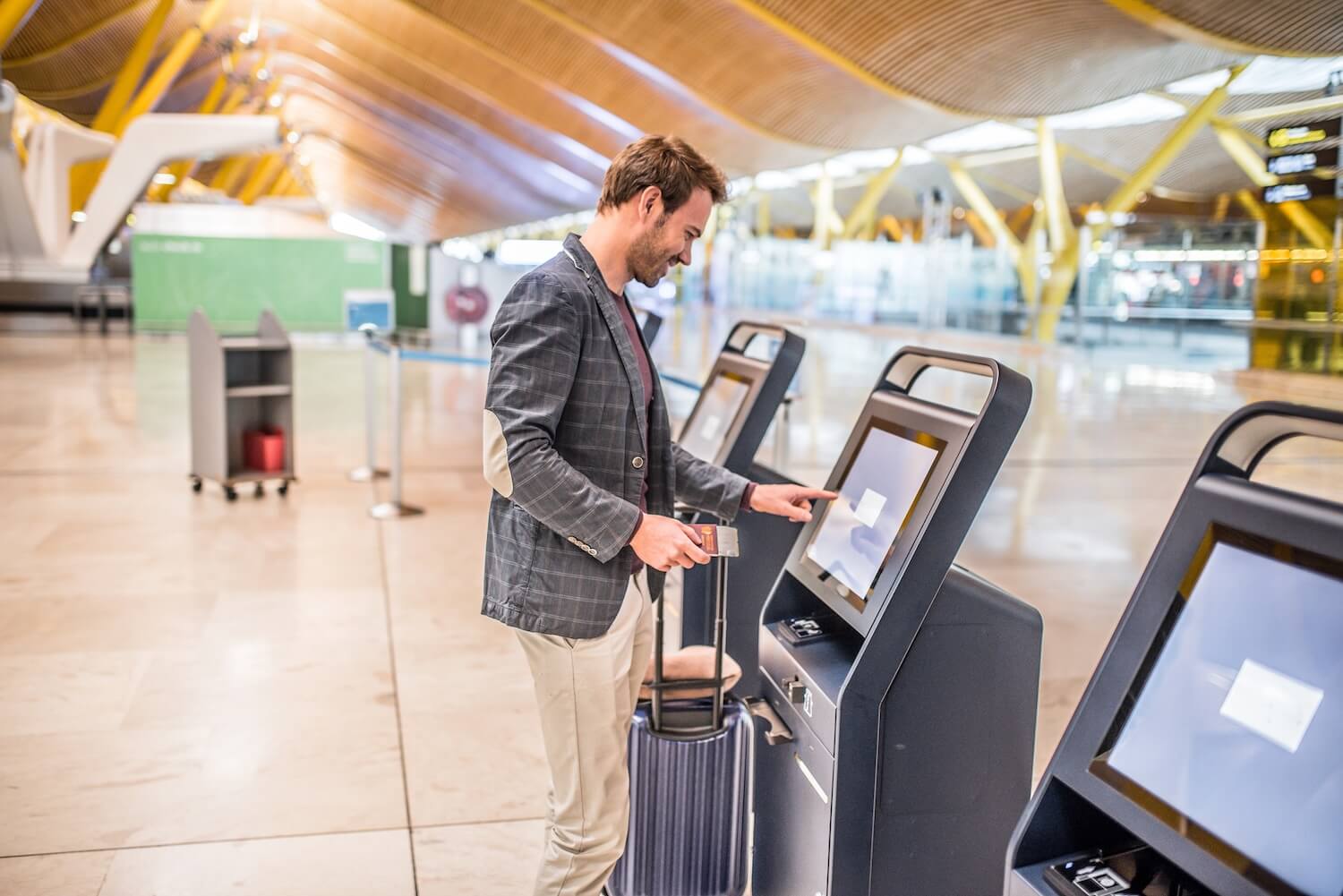 Silent Salespeople: How Self-Service Kiosks Are Helping The Bottom Line / Touch Screen Solutions